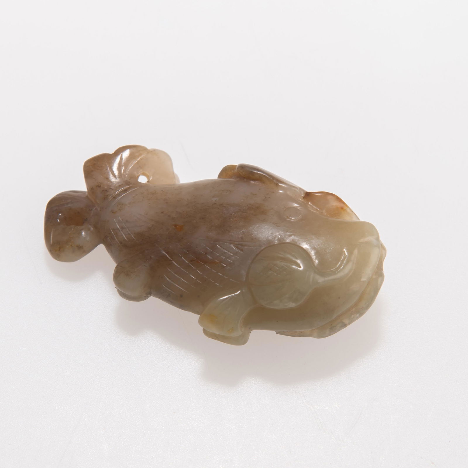 A CHINESE JADE FISH PENDANT (1 of 1)