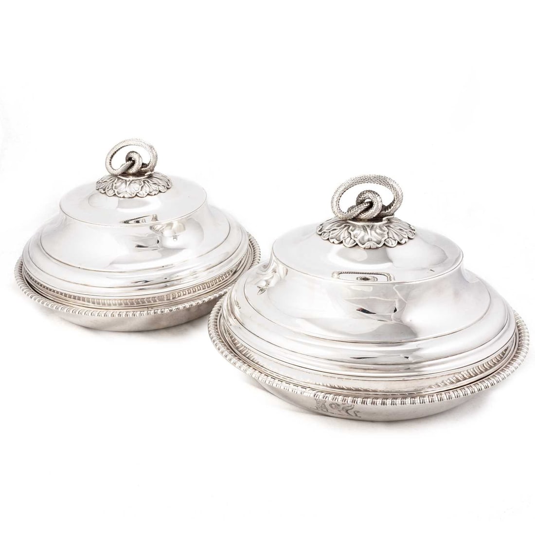 A PAIR OF GEORGE III SILVER ENTRÉE DISHES AND COVERS (1 of 4)
