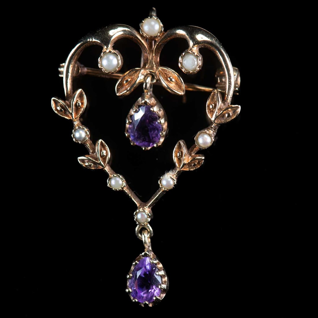 AN EDWARDIAN STYLE 9 CARAT YELLOW GOLD AMETHYST AND SEED PEARL HEART SHAPED BROOCH/ PENDANT (1 of 1)