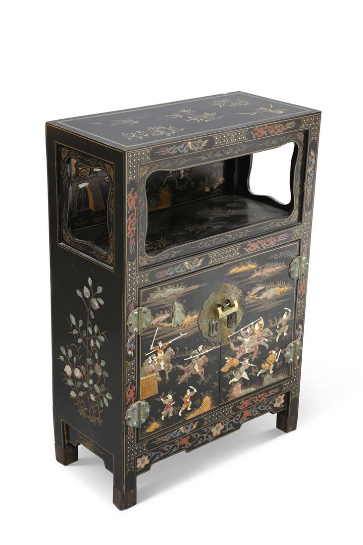 A 20TH CENTURY CHINESE LACQUER SIDE CABINET (1 of 1)