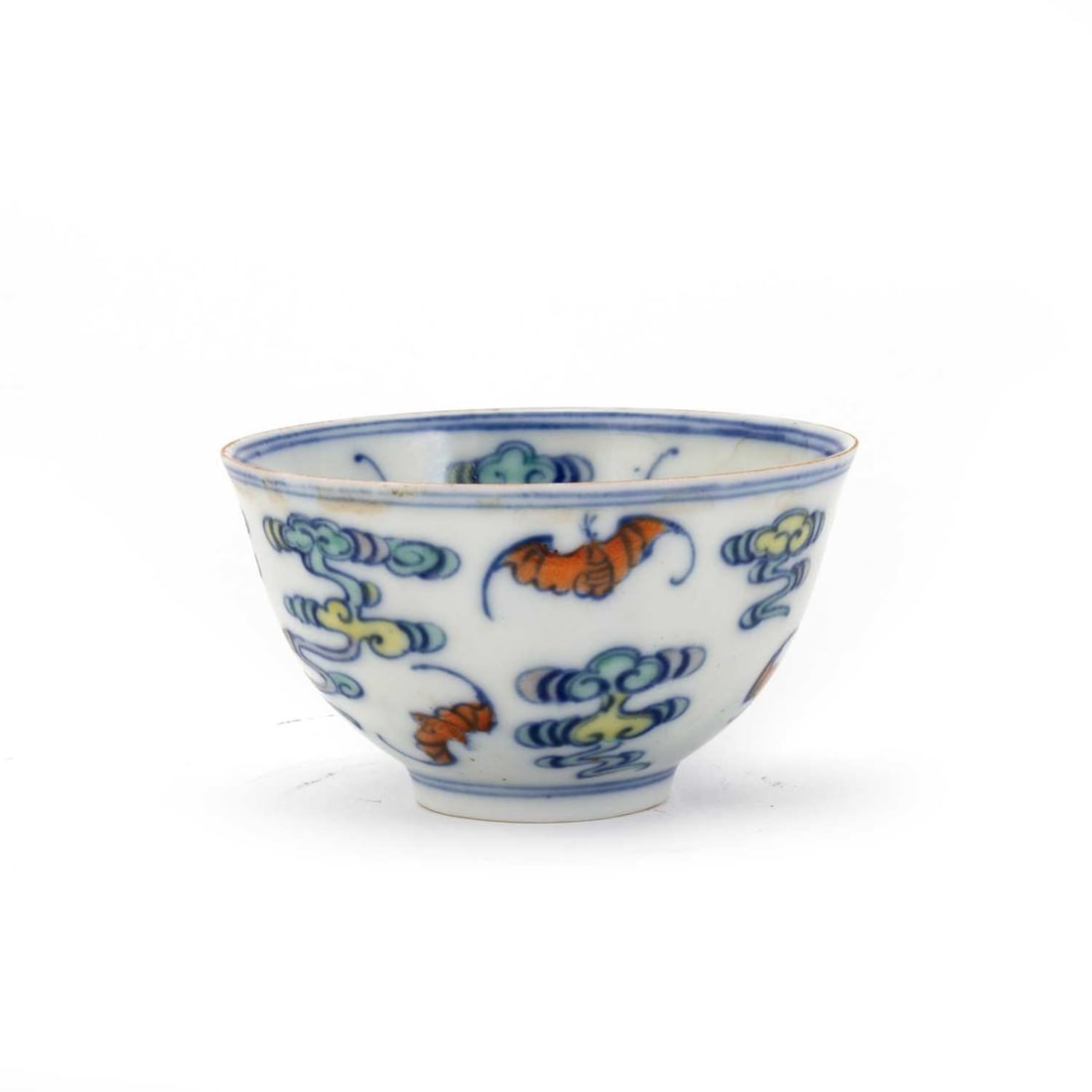 A CHINESE DOUCAI TEA BOWL, 19TH CENTURY (1 of 4)