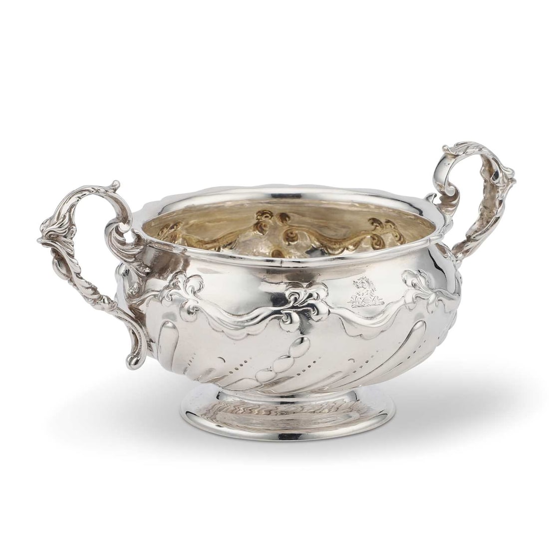 A VICTORIAN SILVER TWO-HANDLED SUGAR BOWL (1 of 2)