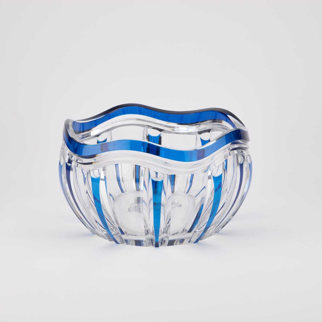 A VAL ST LAMBERT BOWL BY JOSEPH SIMON: A VAL ST LAMBERT BOWL BY JOSEPH SIMON 21cm diameter Surface scratches but no chips or cracks, additional photographs attached, no signature