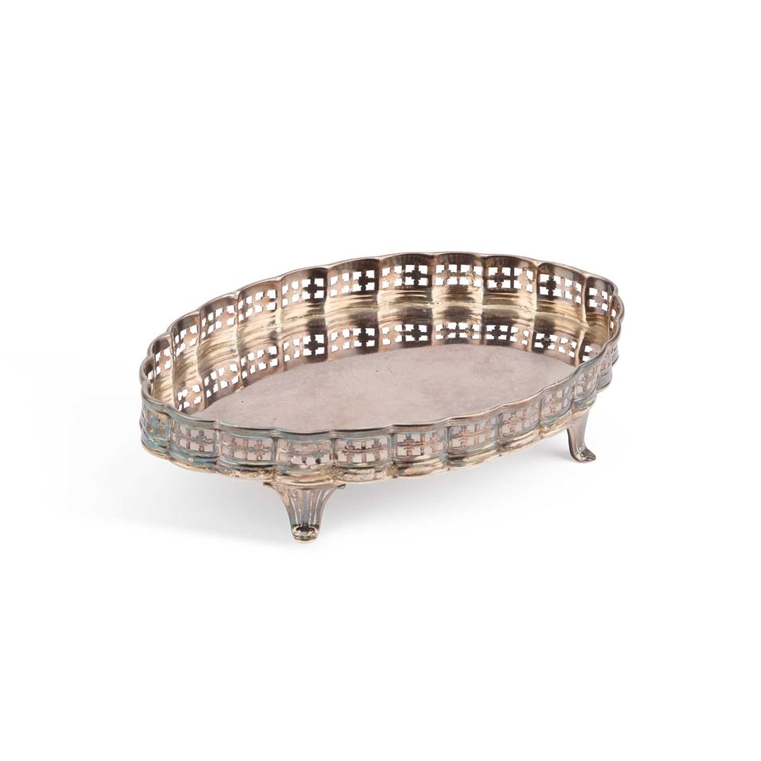 A GEORGE III SILVER TEAPOT STAND (1 of 3)