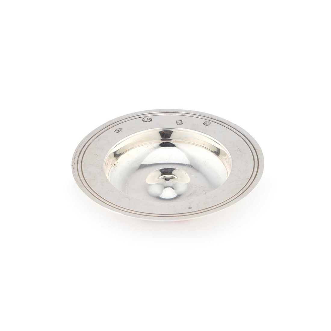 AN ELIZABETH II SILVER ARMADA DISH: AN ELIZABETH II SILVER ARMADA DISH by Mappin & Webb Ltd, London 1976, of typical form. 9.5cm diameter, 2 troy ounces