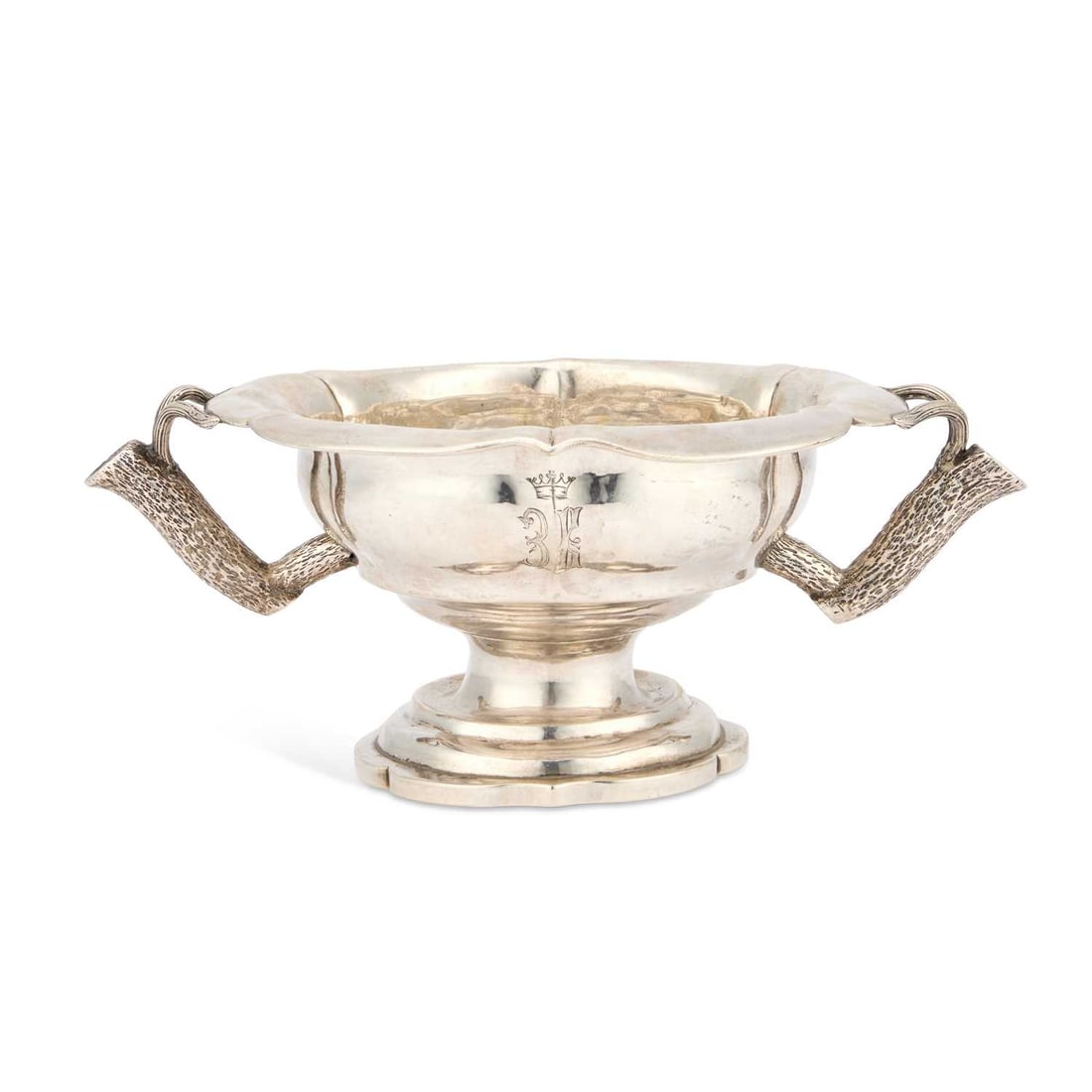 A 19TH CENTURY RUSSIAN SILVER BOWL (1 of 2)