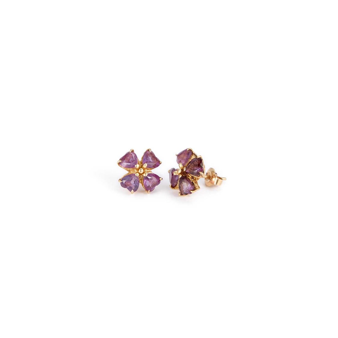 A PAIR OF 14 CARAT GOLD AMETHYST CLUSTER STUD EARRINGS (1 of 1)