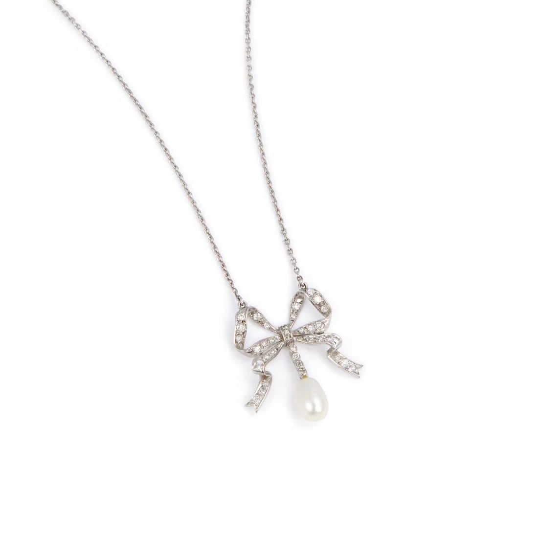A CULTURED PEARL AND DIAMOND RIBBON BOW PENDANT NECKLACE (1 of 1)
