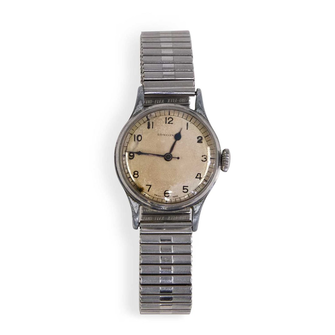 A GENTS LONGINES BRACELET WATCH: A GENTS LONGINES BRACELET WATCH the circular silvered dial signed Longines, with Arabic indices and outer minute track, blued steel hands, plain crown, duraluminium case with a steel snap-on case back