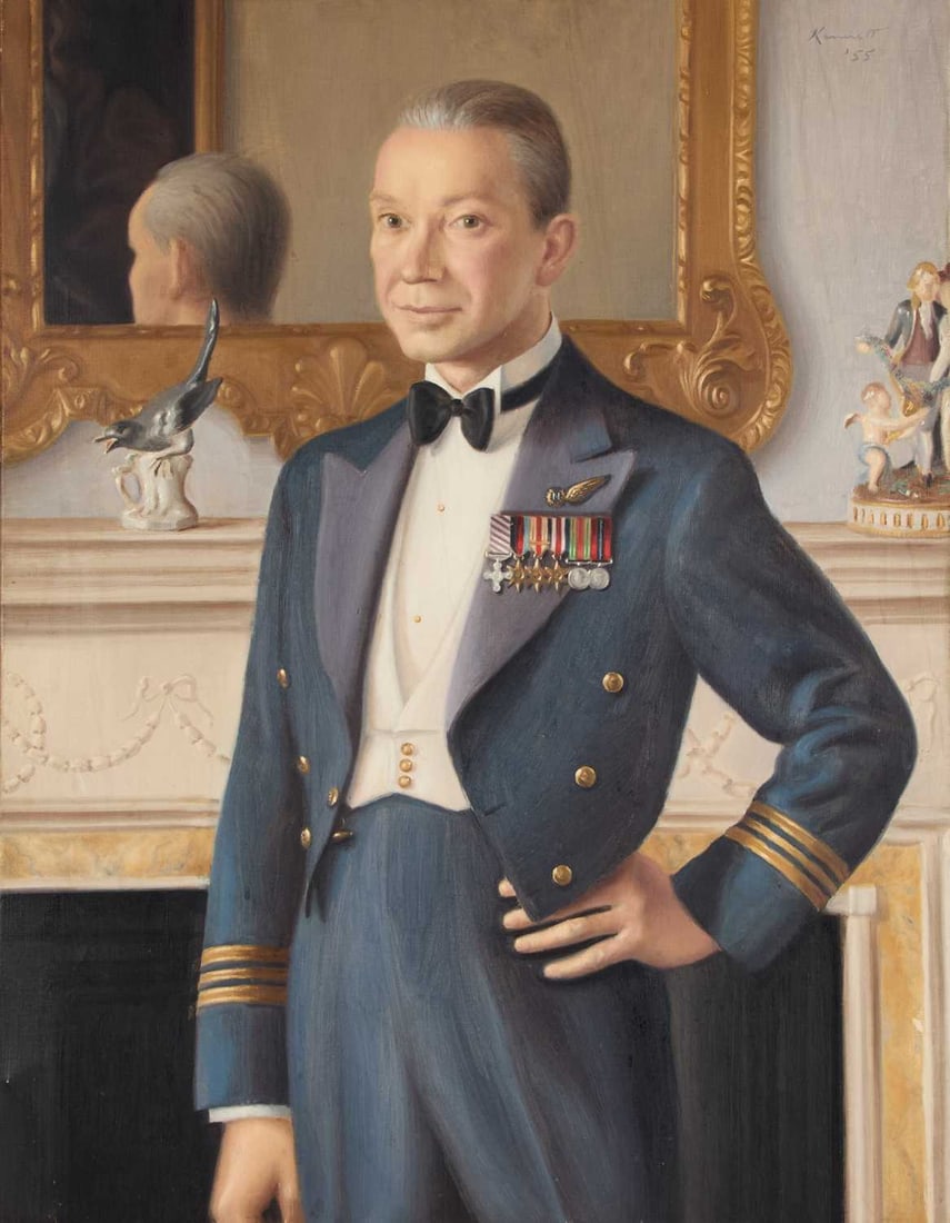 KENNETT? (20TH CENTURY) PORTRAIT OF SQUADRON LEADER VICTOR HOGAN (1 of 2)