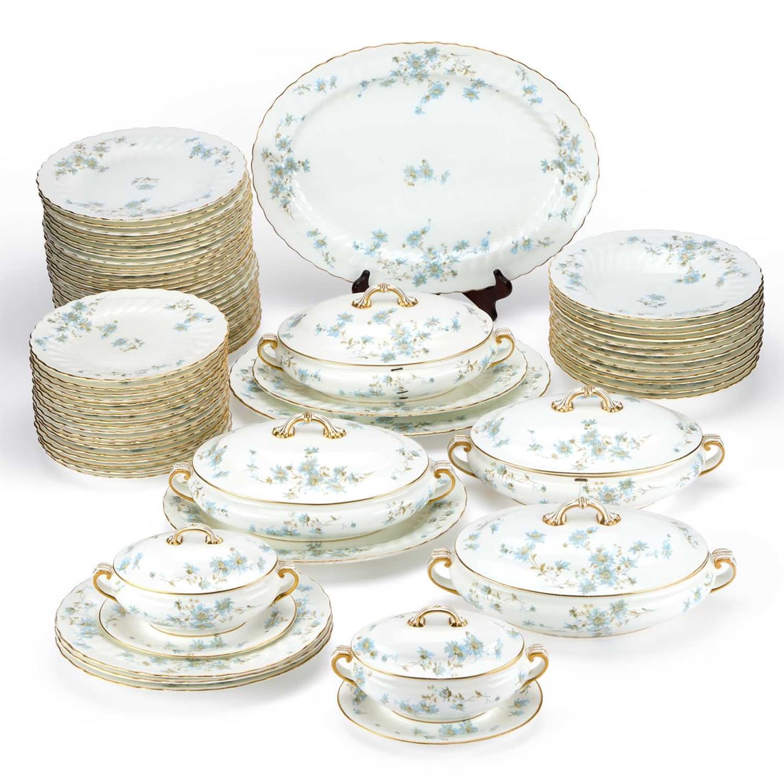 AN EXTENSIVE MINTONS DINNER SERVICE: AN EXTENSIVE MINTONS DINNER SERVICE comprising twenty-seven dinner plates, eighteen side plates, twelve soup plates, two small tureens and lids, two large meat dishes and seven smaller meat dishes, de