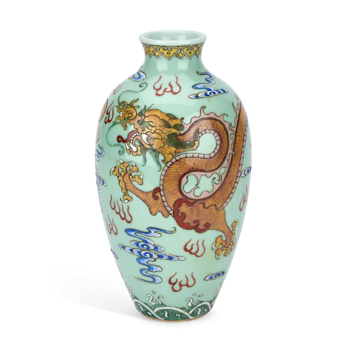 A CHINESE FAMILLE ROSE PORCELAIN VASE (1 of 3)