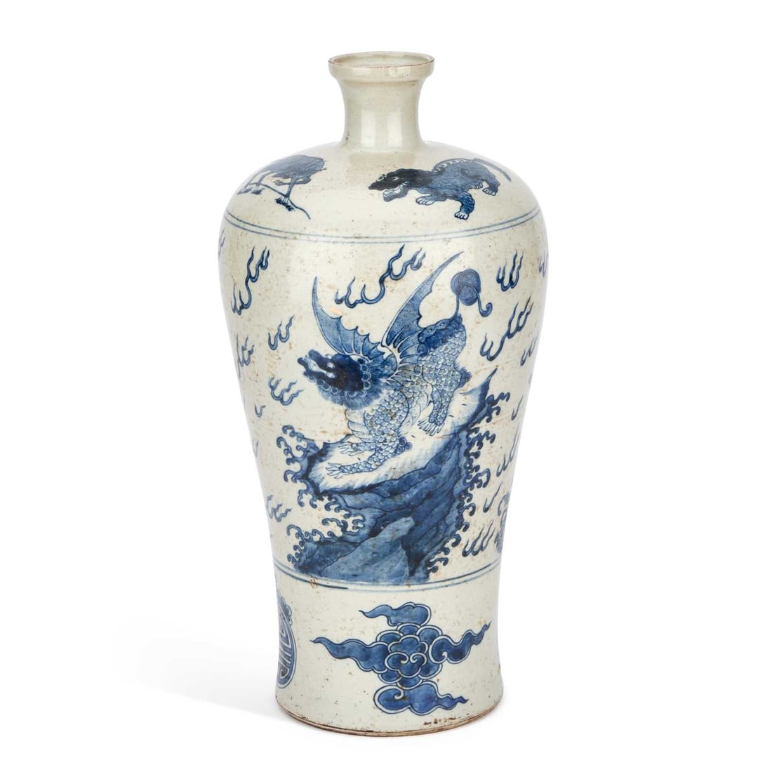 A CHINESE BLUE AND WHITE PORCELAIN VASE (1 of 4)