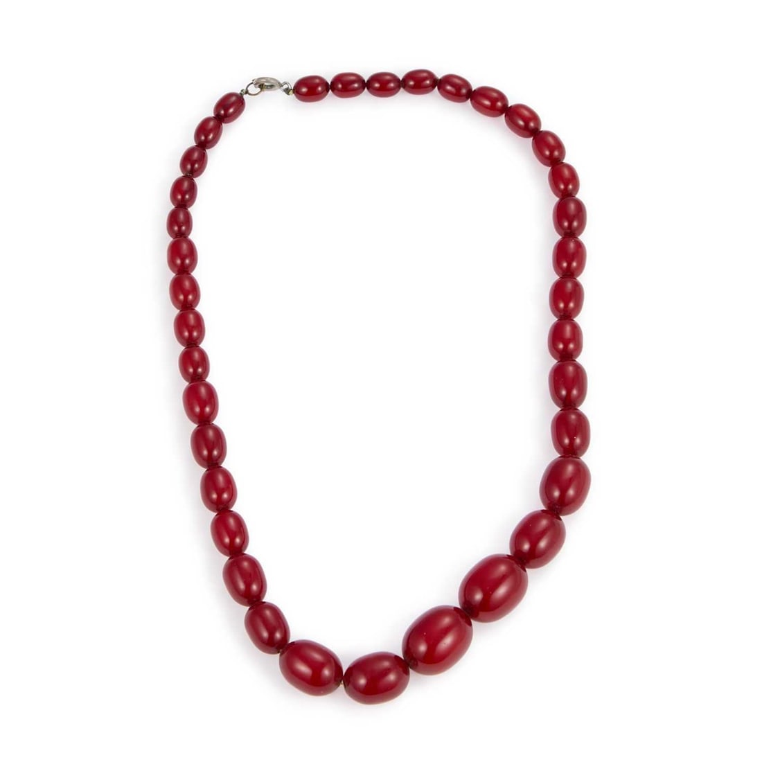 A CHERRY AMBER BAKELITE BEAD NECKLACE (1 of 1)