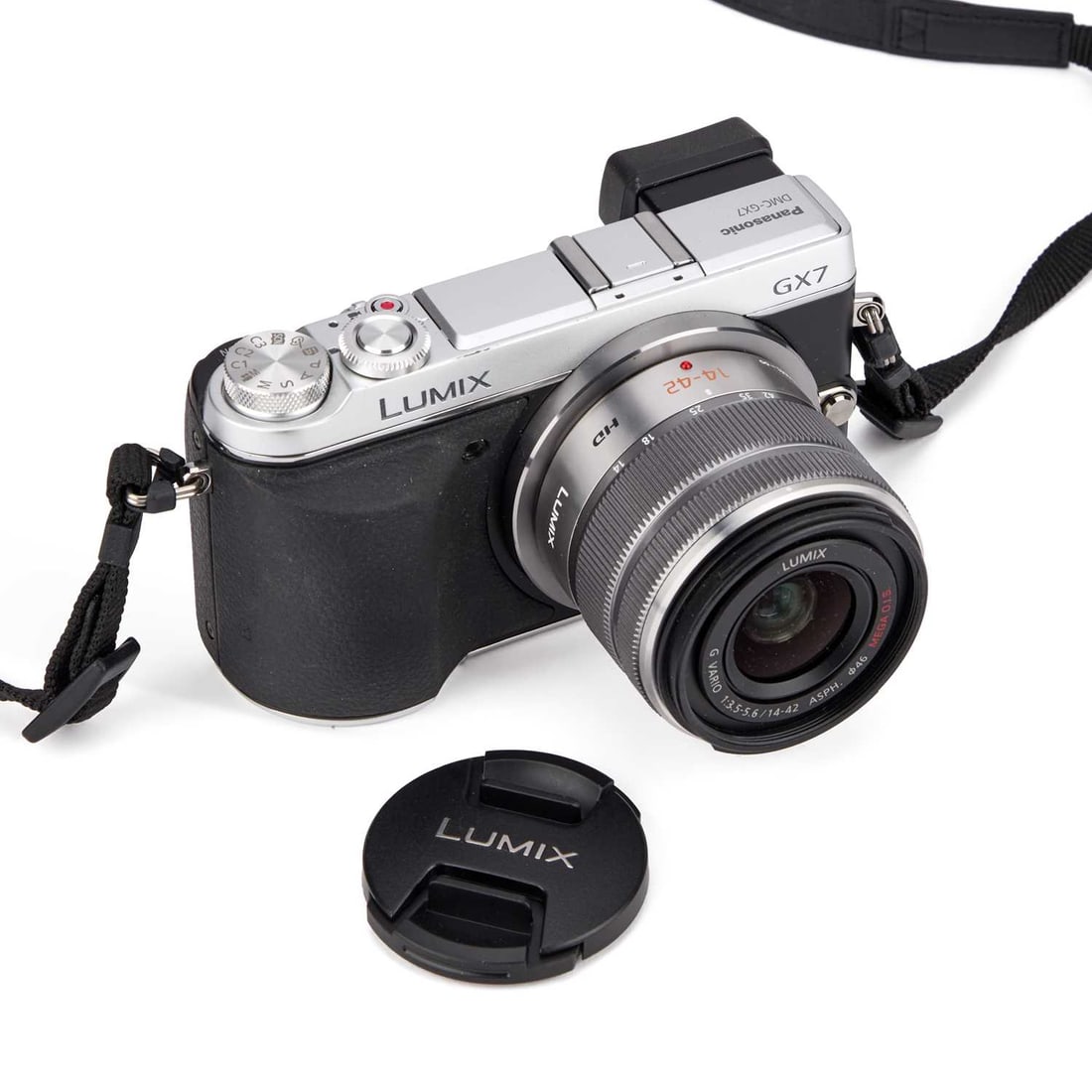 A PANASONIC LUMIX GX7 MIRRORLESS DIGITAL CAMERA (1 of 1)