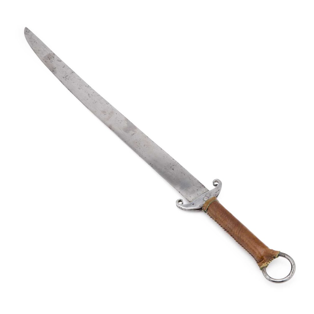 A 19TH CENTURY CHINESE DAO: A 19TH CENTURY CHINESE DAO with a large iron ring pommel, scrolling guard and a single edged blade. 84.5cm long