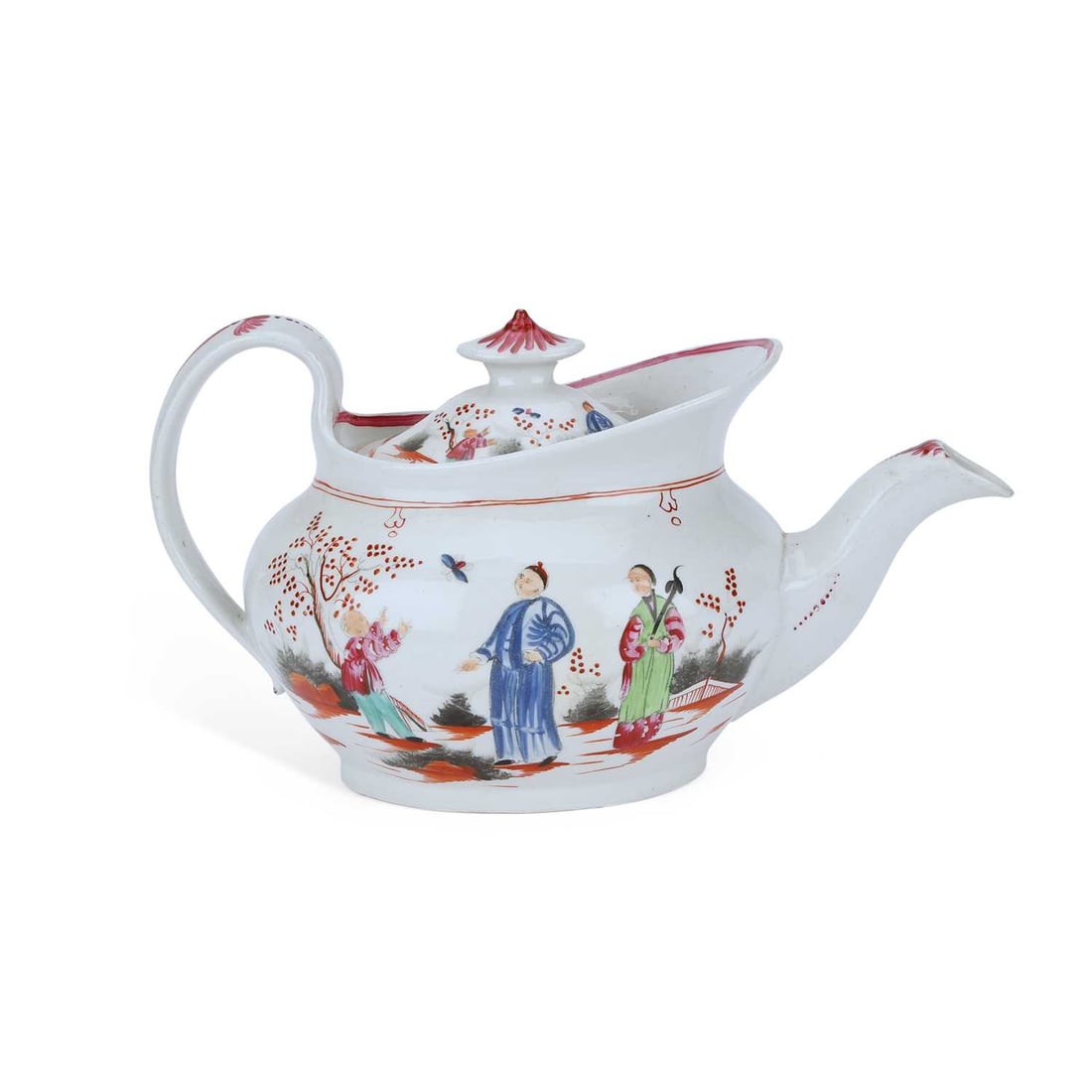 A NEW HALL PORCELAIN TEAPOT CIRCA 1800: A NEW HALL PORCELAIN TEAPOT CIRCA 1800 printed and painted in Chinese style, with figures in a garden, pattern number 421. 28cm long