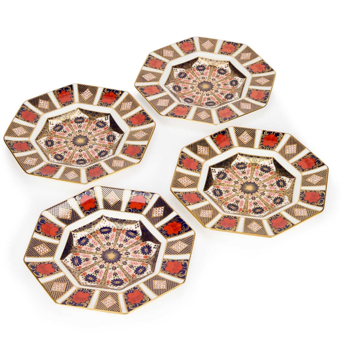 A SET OF FOUR ROYAL CROWN DERBY TEA PLATES (1 of 1)