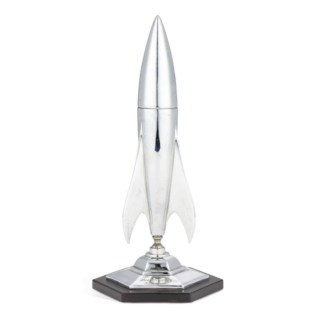A CHROME ROCKET-SHAPED TABLE LIGHTER (1 of 5)