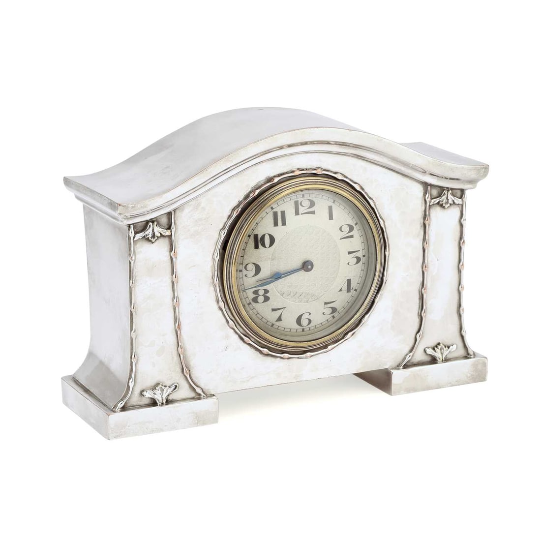 AN ARTS AND CRAFTS SILVER-PLATED MANTEL CLOCK (1 of 2)