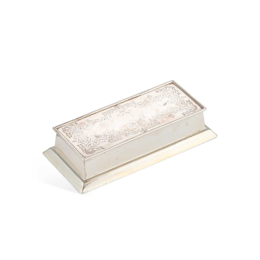 AN AMERICAN STERLING SILVER TRIPLE STAMP BOX (1 of 2)