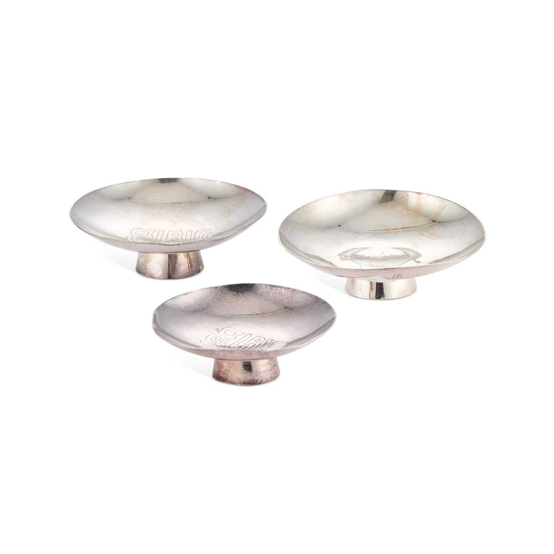 THREE CHINESE SILVER DISHES (1 of 4)