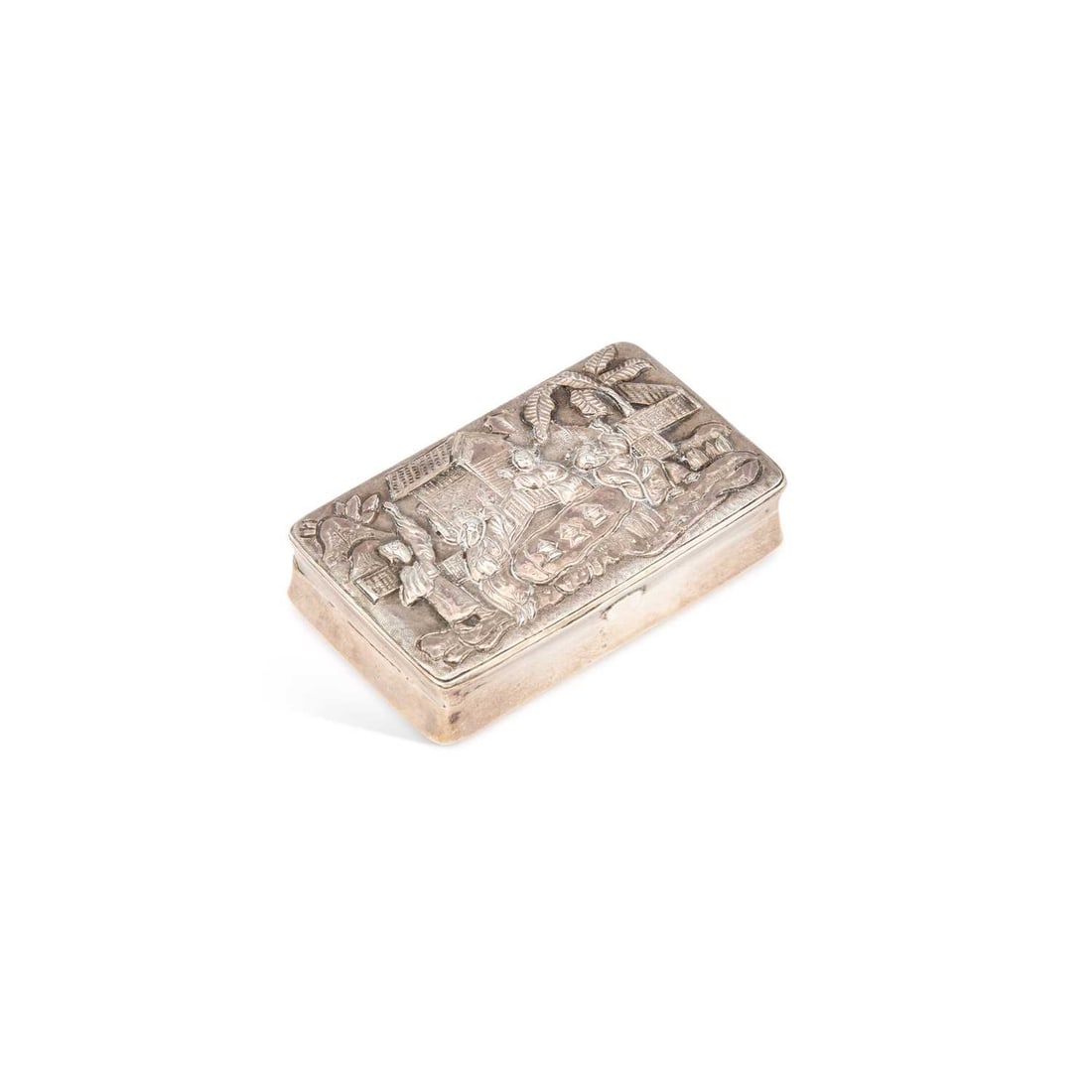 A 19TH CENTURY CHINESE SILVER SNUFF BOX (1 of 4)