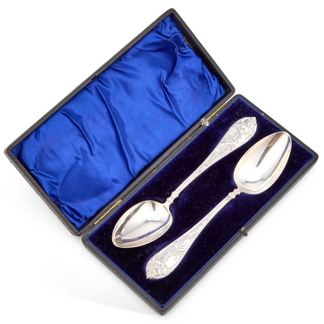 A PAIR OF EARLY 20TH CENTURY SILVER TABLESPOONS (1 of 5)