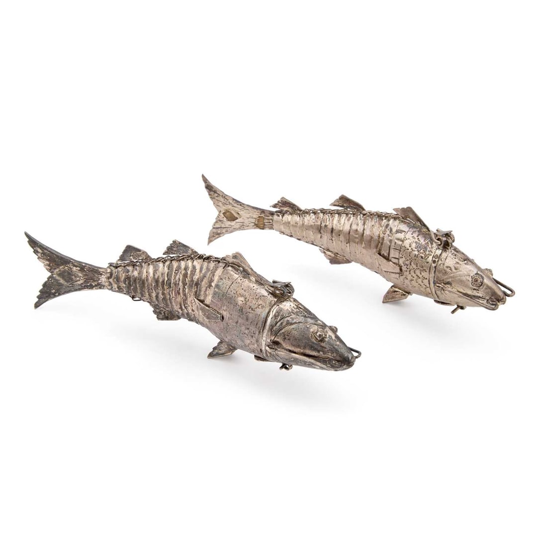 TWO WHITE METAL ARTICULATED 'FISH' SPICE BOXES: TWO WHITE METAL ARTICULATED 'FISH' SPICE BOXES unmarked. (2) 13.5cm long, 3.3 troy ounces gross