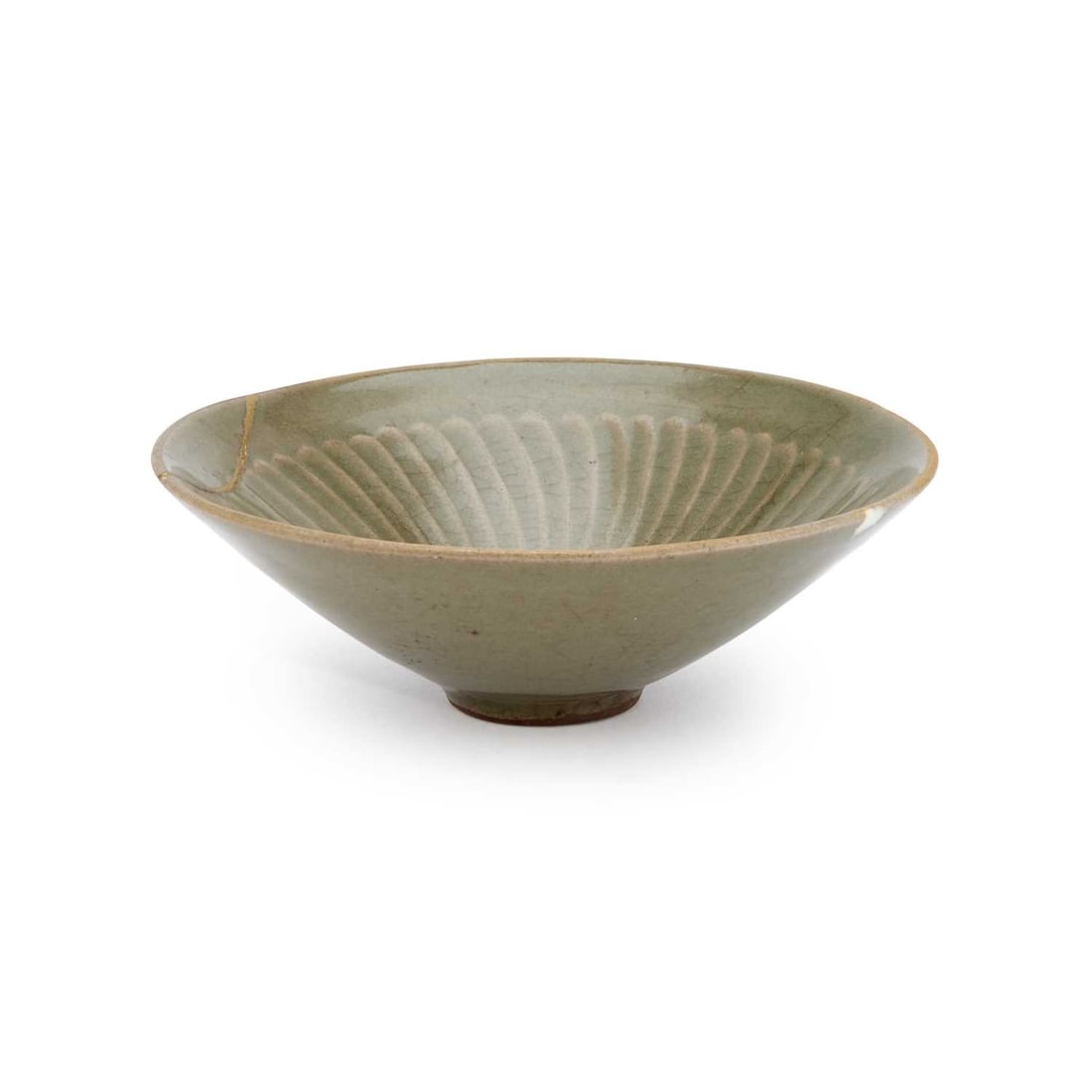 A CHINESE YAOZHOU CELADON DISH (1 of 3)