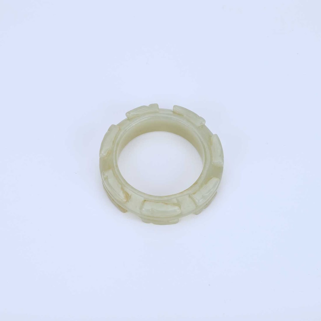 A CHINESE JADE RING - 2