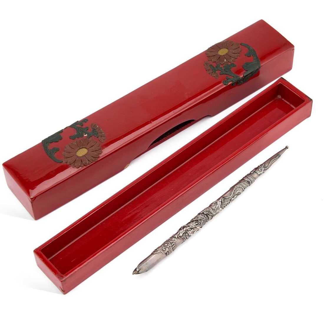 A JAPANESE SILVER PEN IN LACQUER CASE TAISHO PERIOD (1912-1926) (1 of 3)