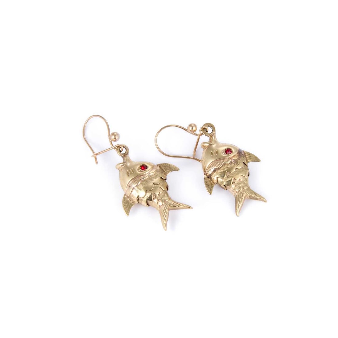 A PAIR OF 9 CARAT GOLD RED PASTE ARTICULATED FISH PENDANT EARRINGS: A PAIR OF 9 CARAT GOLD RED PASTE ARTICULATED FISH PENDANT EARRINGS each with red paste set eyes, hook fittings, hallmarked import London 1967. 3cm long, 3.9 grams