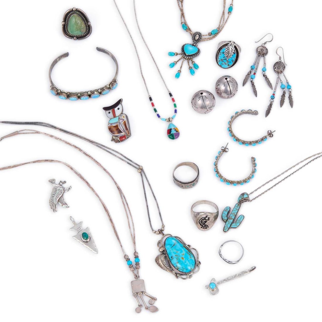 A COLLECTION OF SILVER NATIVE AMERICAN JEWELLERY (1 of 1)