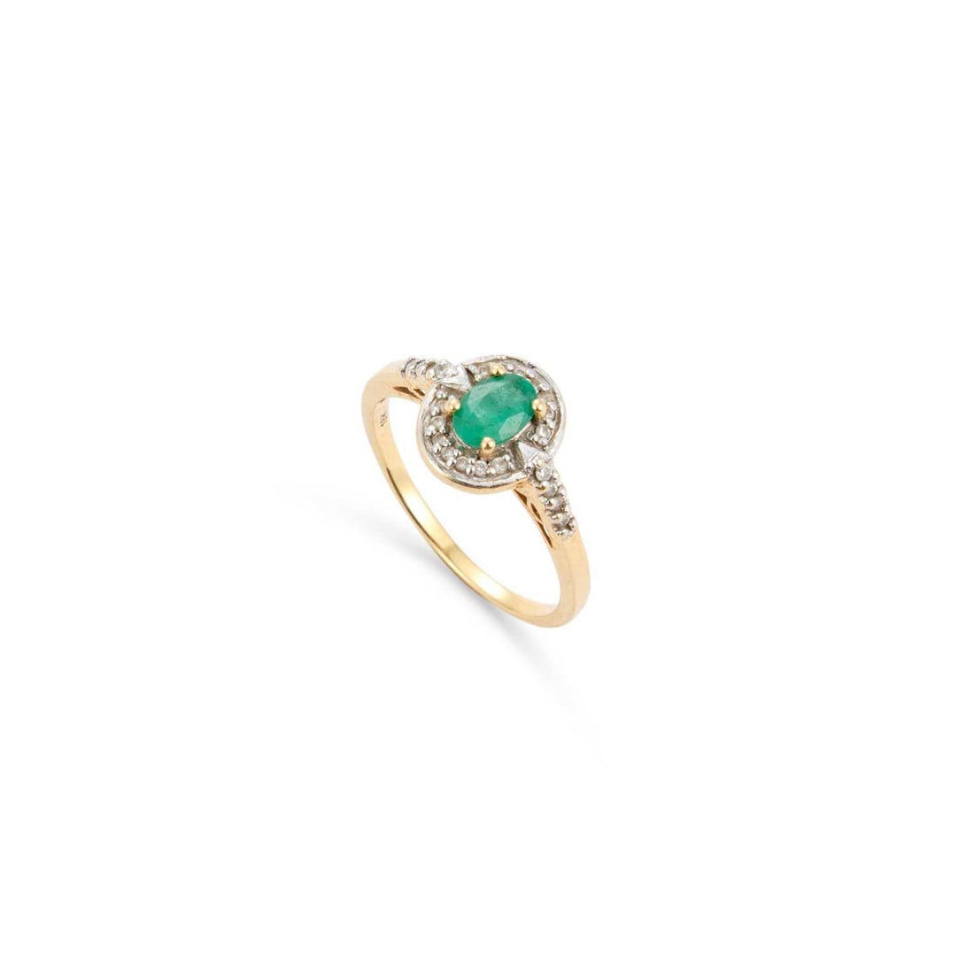 AN EMERALD AND DIAMOND CLUSTER RING (1 of 1)