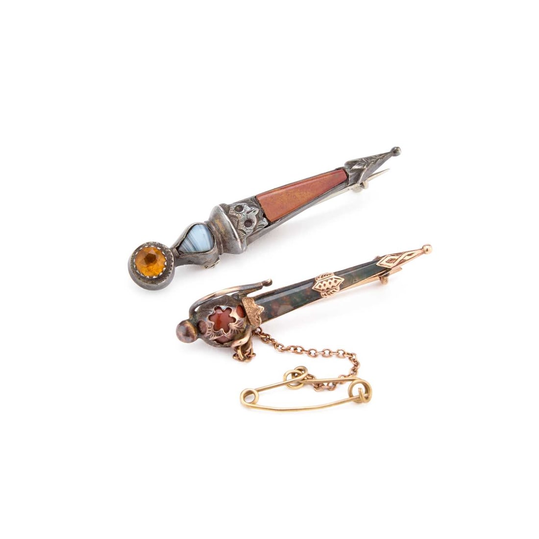 TWO VICTORIAN SCOTTISH HARDSTONE DIRK BROOCHES (1 of 1)