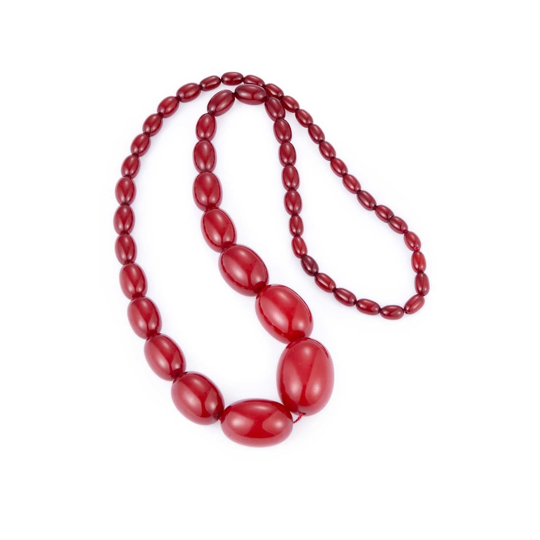 A CHERRY AMBER BAKELITE BEAD NECKLACE (1 of 1)