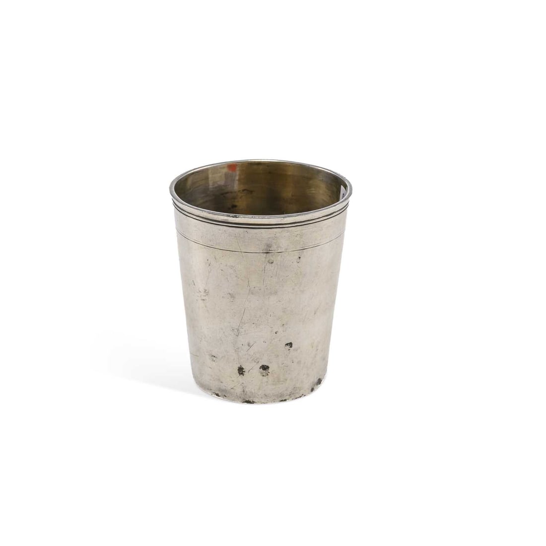 A RUSSIAN SILVER BEAKER: A RUSSIAN SILVER BEAKER early 19th century, marked St. Petersburg, of tapering cylindrical form, plain design form. 6.5cm high, 3 troy ounces