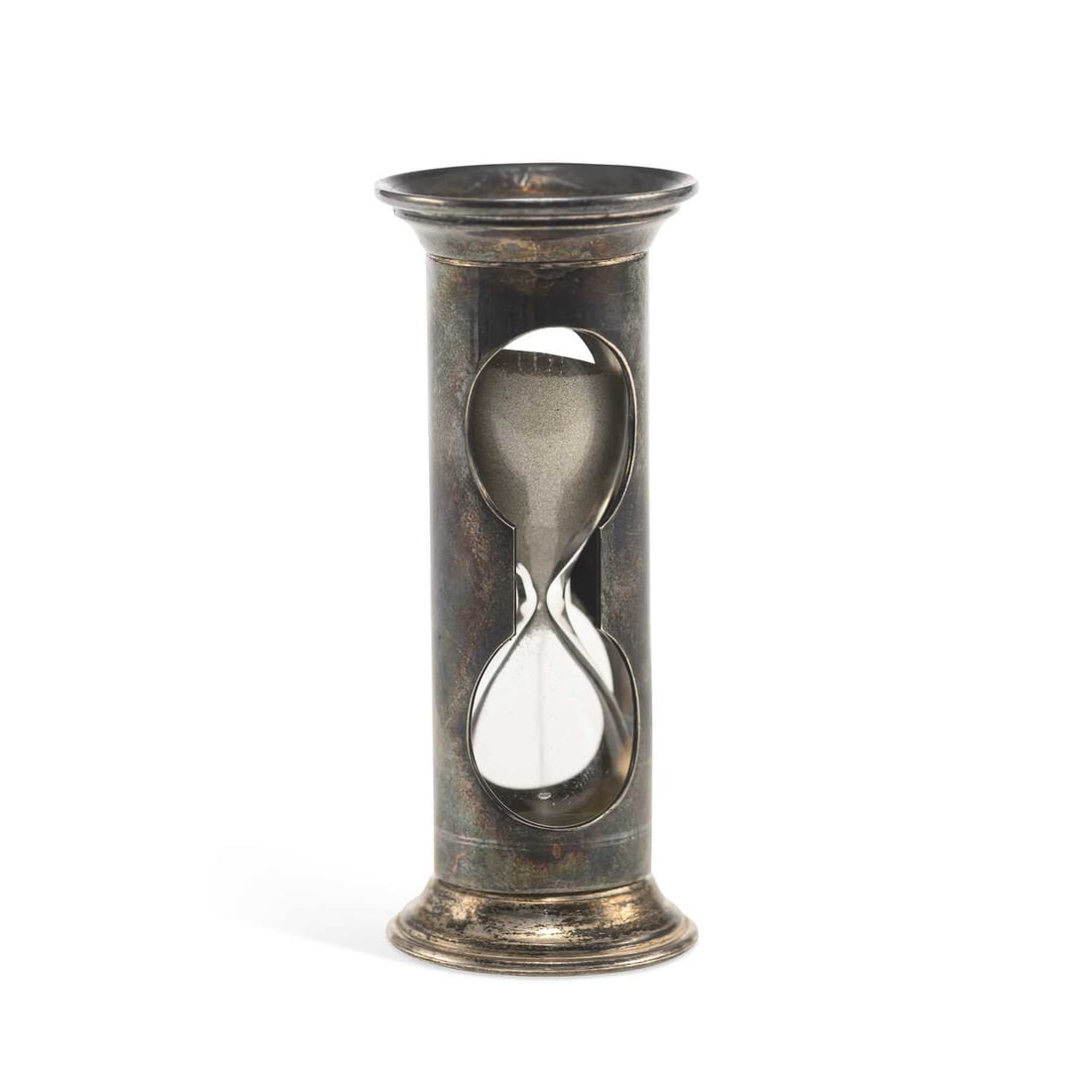 AN ELIZABETH II SILVER EGG TIMER: AN ELIZABETH II SILVER EGG TIMER by Wakely & Wheeler, London 1994, of cylindrical form, with glass hourglass/ sand timer. 8.7cm high