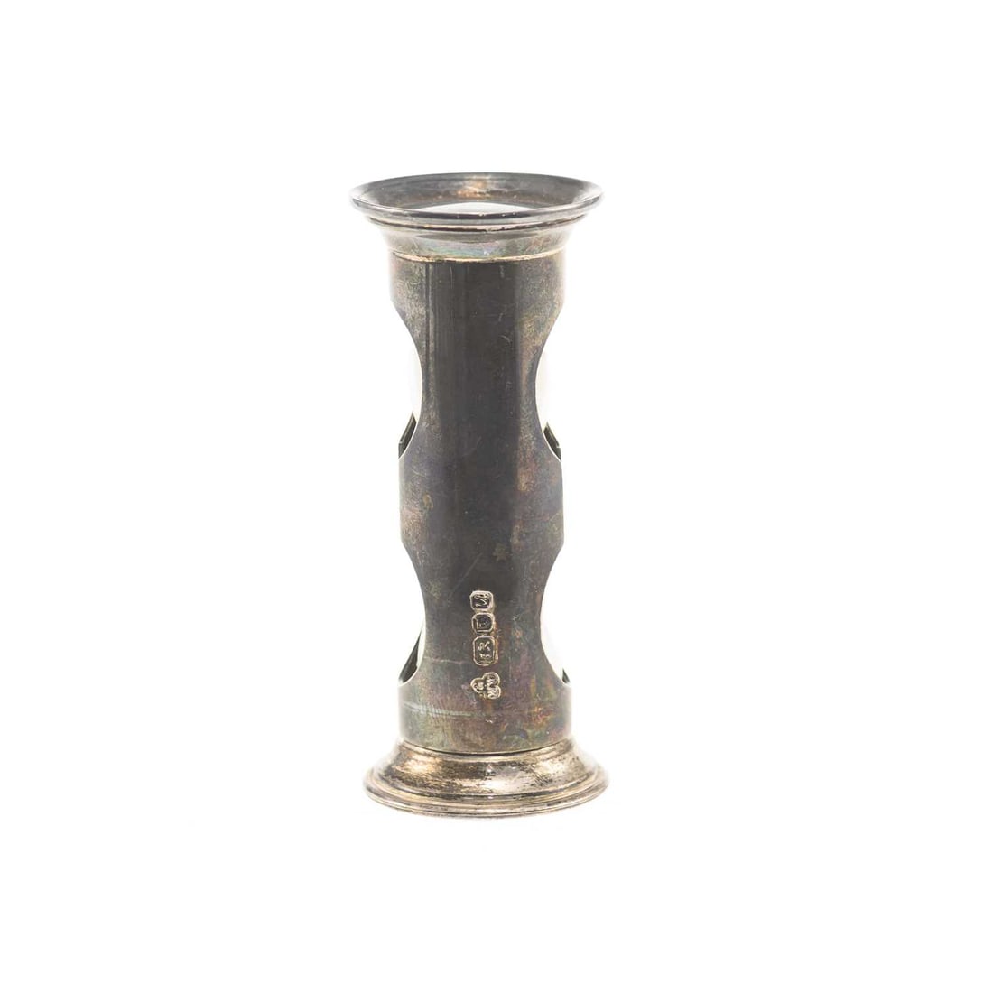 AN ELIZABETH II SILVER EGG TIMER - 2