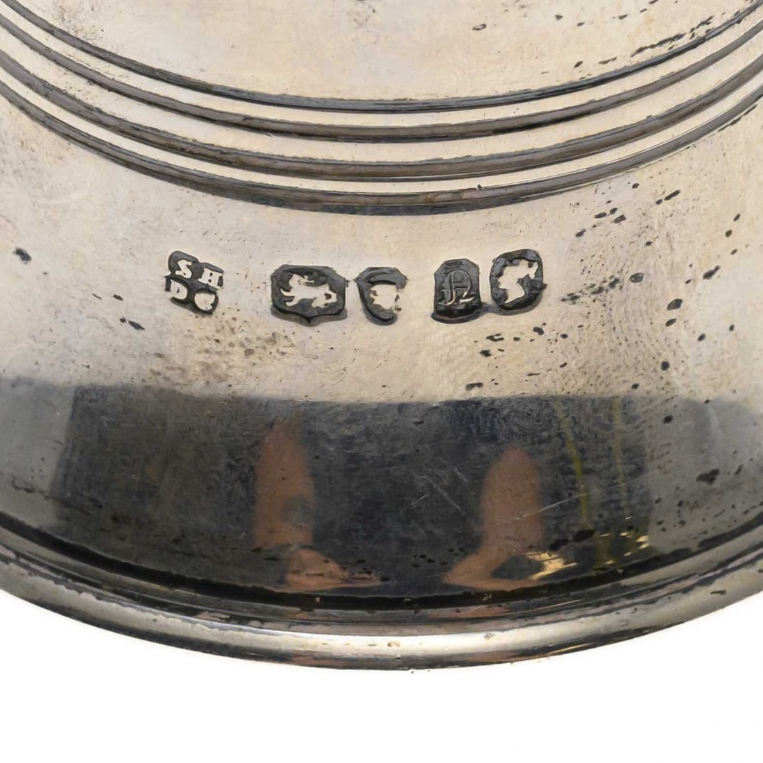 A VICTORIAN SILVER TABLE BELL - 3