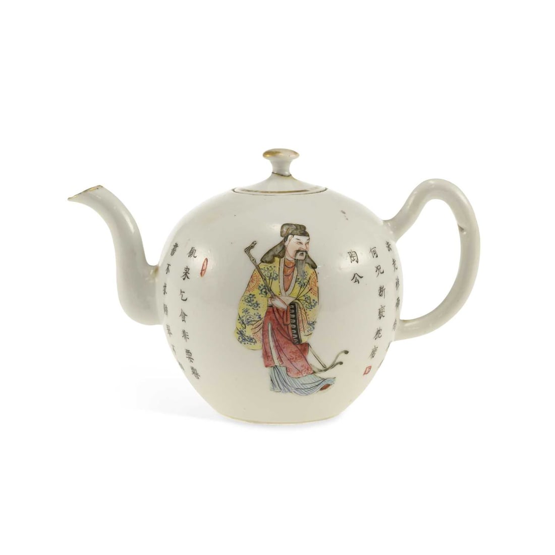 A CHINESE PORCELAIN TEAPOT CIRCA 1870 (1 of 3)