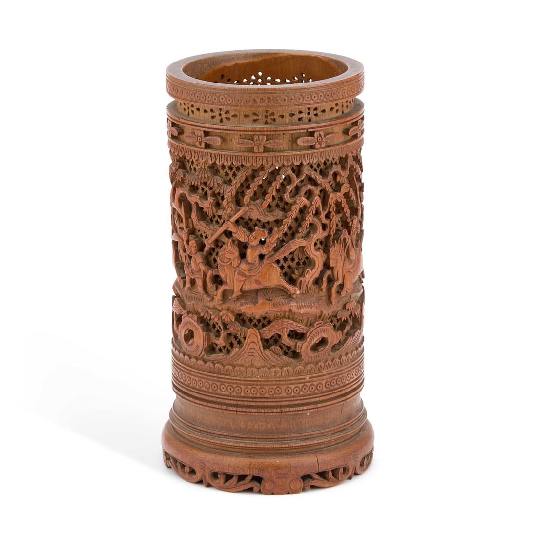 A CHINESE CARVED BAMBOO BRUSH POT QING DYNASTY: A CHINESE CARVED BAMBOO BRUSH POT QING DYNASTY carved and pierced with warring figures before pavilions and trees. 26cm high