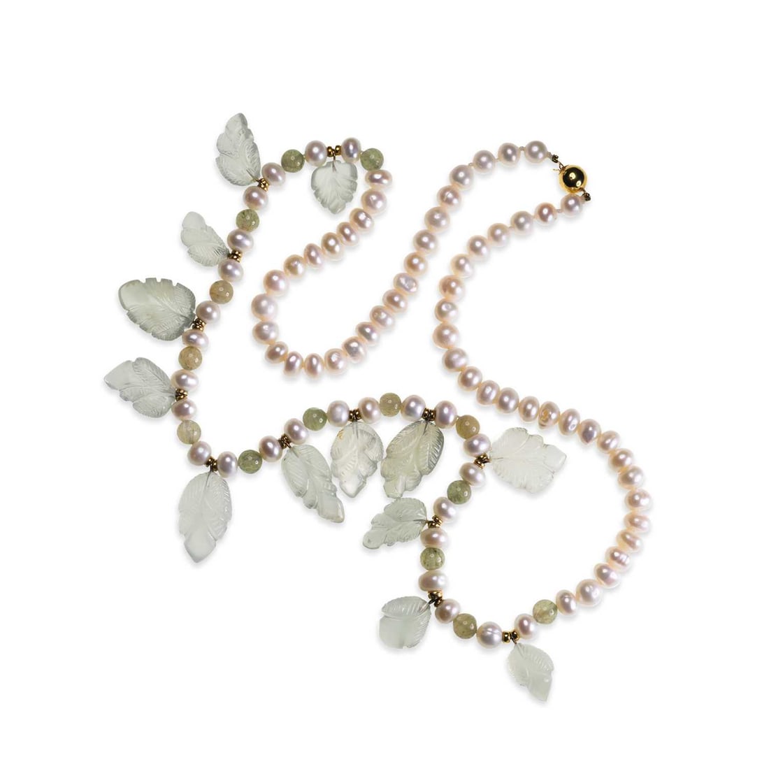 A CULTURED PEARL AND GEMSTONE BEAD NECKLACE: A CULTURED PEARL AND GEMSTONE BEAD NECKLACE the front with leaf carved green gemstone beads, alternating with cultured pearls and aventurine quartz beads, to a cultured pearl back, stamped '375'. 63cm