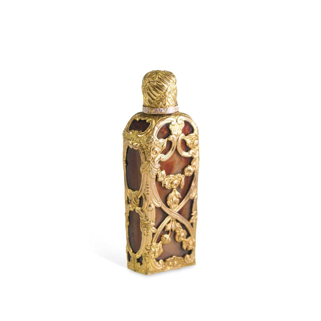 A GOLD-MOUNTED AGATE SCENT BOTTLE 18TH CENTURY, IN THE MANNER OF JAMES COX: A GOLD-MOUNTED AGATE SCENT BOTTLE 18TH CENTURY, IN THE MANNER OF JAMES COX of tapering rectangular form, the agate panels within an elaborate pierced Rococo cage of floral swags, scrolls and shell mot