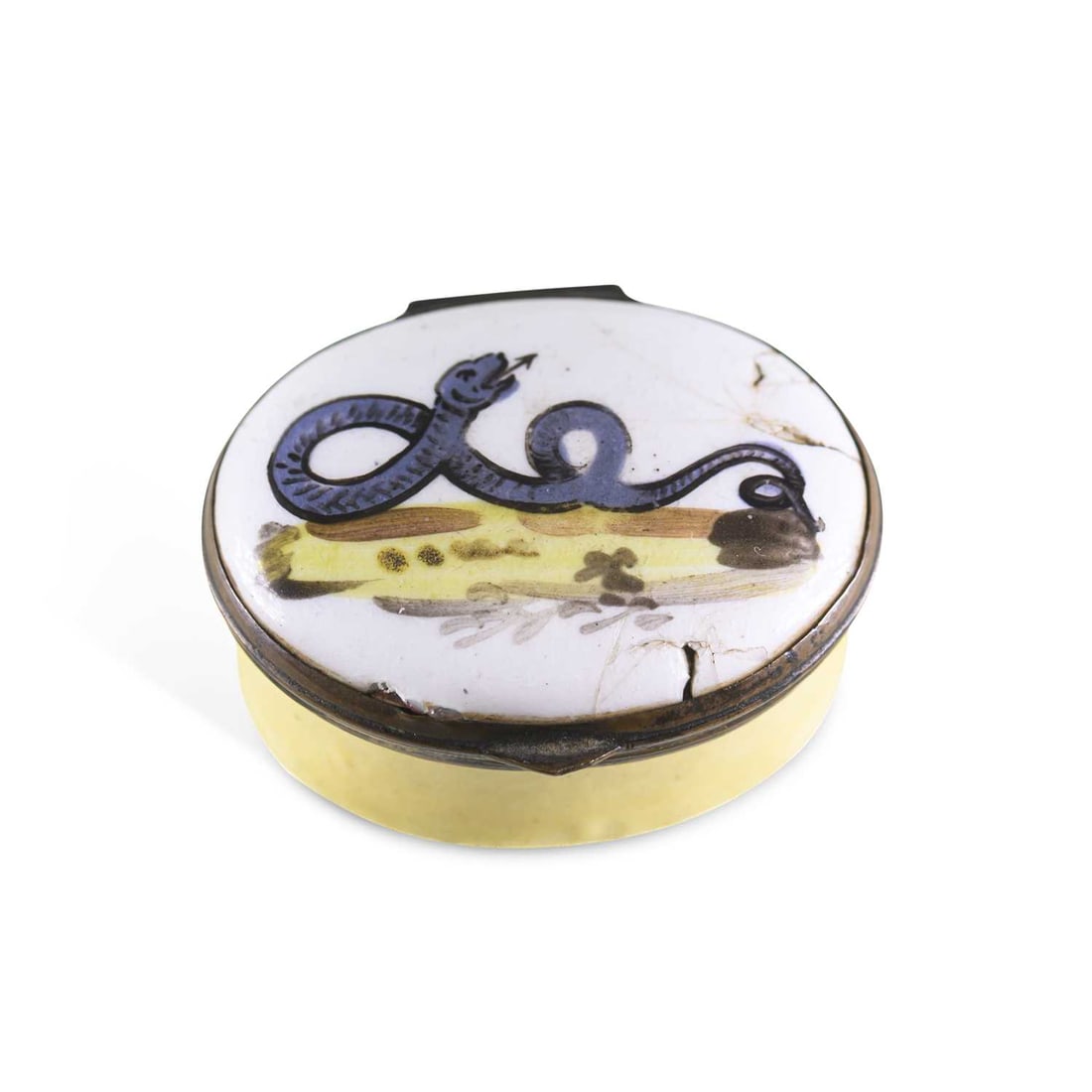 A SOUTH STAFFORDSHIRE ENAMEL PATCH BOX CIRCA 1800: A SOUTH STAFFORDSHIRE ENAMEL PATCH BOX CIRCA 1800 of oval form, the hinged cover painted with a snake, the sides in pale yellow enamel. 4.6cm wide