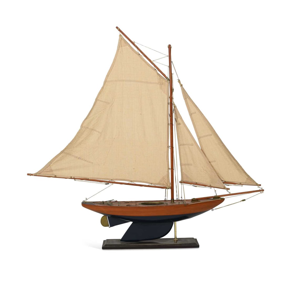 A LARGE WOODEN MODEL POND YACHT 20TH CENTURY (1 of 1)