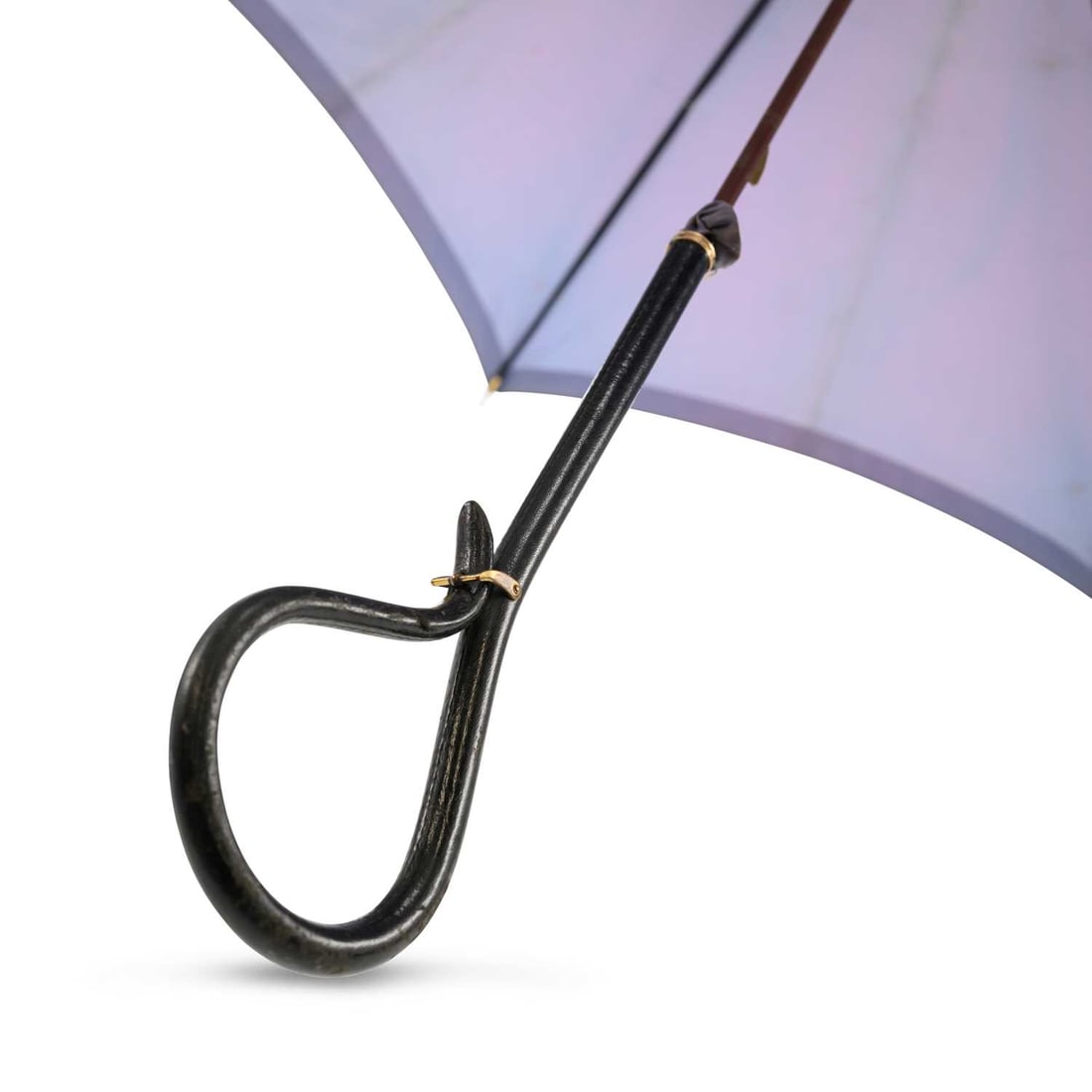 AN EARLY 20TH CENTURY PARAGON PARASOL: AN EARLY 20TH CENTURY PARAGON PARASOL the pale lilac textile canopy supported on a metal frame and shaft, with a black loop handle, marked PARAGON in gilt. 90cm long