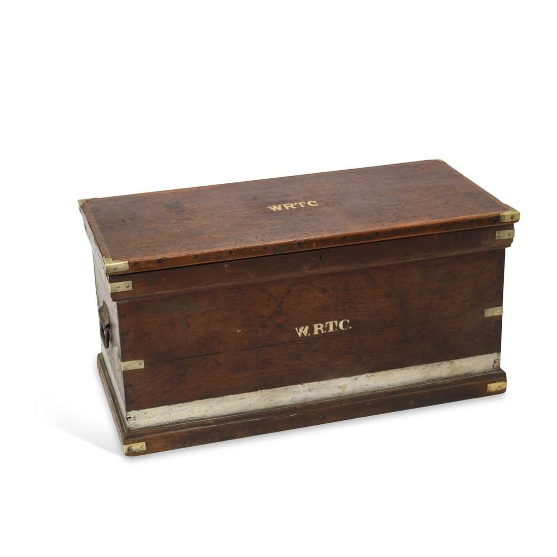 AN EARLY 20TH CENTURY BRASS-BOUND TEAK TRUNK (1 of 2)