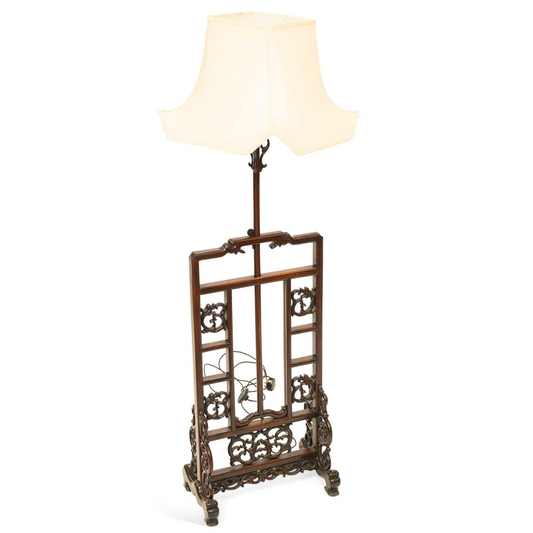 A CHINESE HARDWOOD STANDARD LAMP SCREEN EARLY 20TH CENTURY (1 of 1)